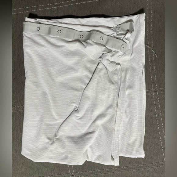 LULULEMON Vinyasa Scarf - Picture 2 of 3